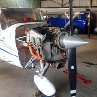 Wartungsarbeiten an der Cessna 172